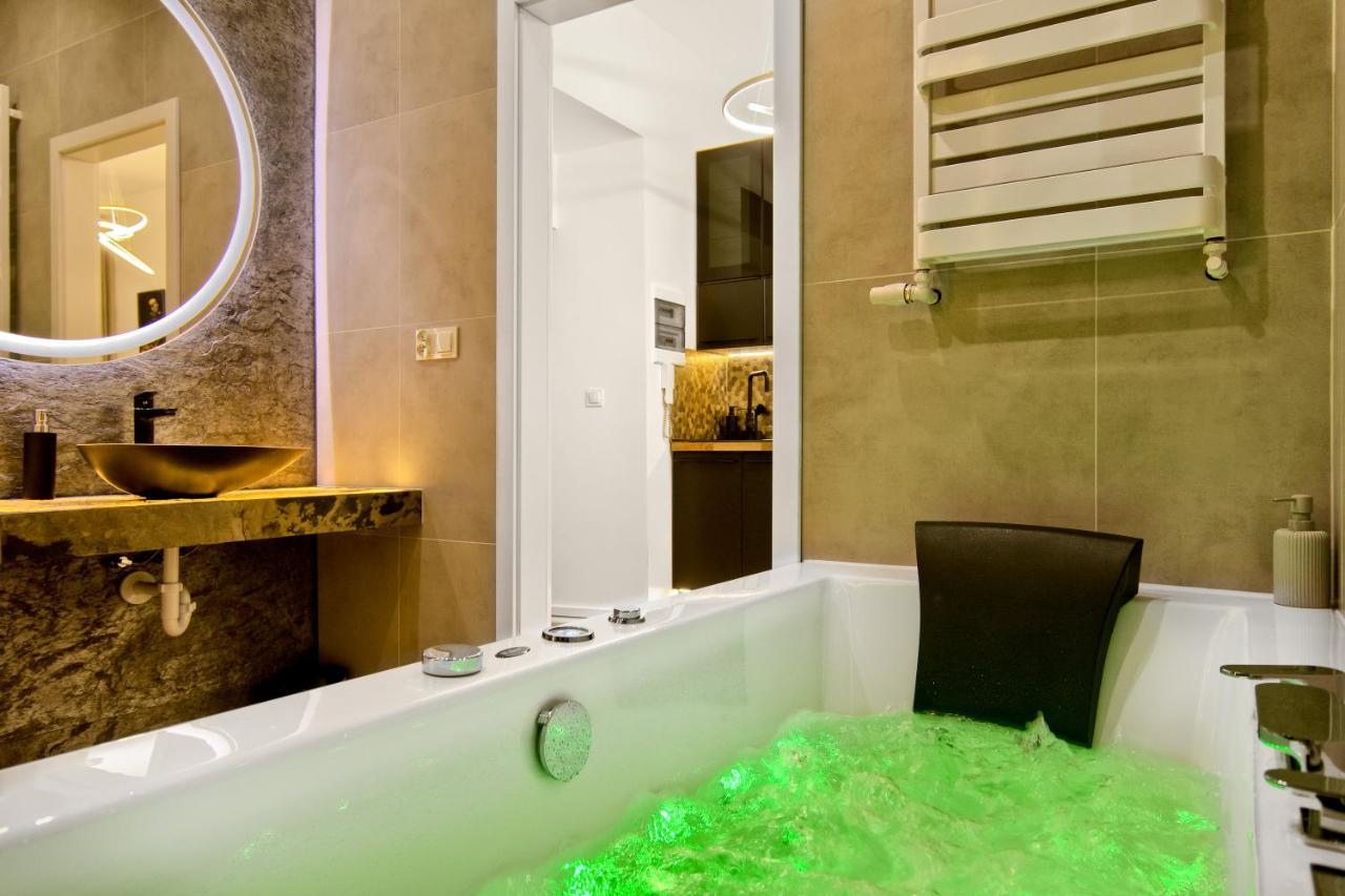 Silver Shine jacuzzi Krakau Exterior foto
